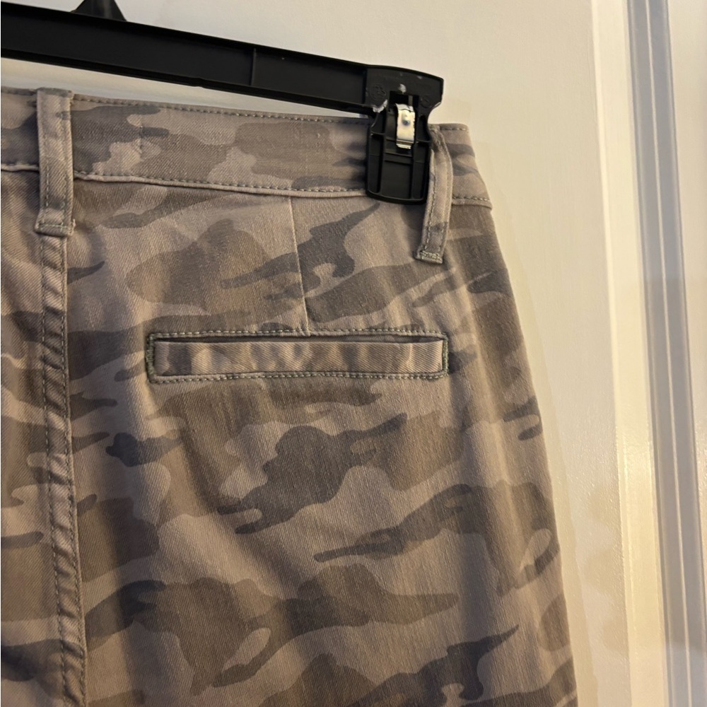 Joe’s The Charlie Ankle Camouflage Cargo Skinny Pants Sz 25 - Picture 6 of 8